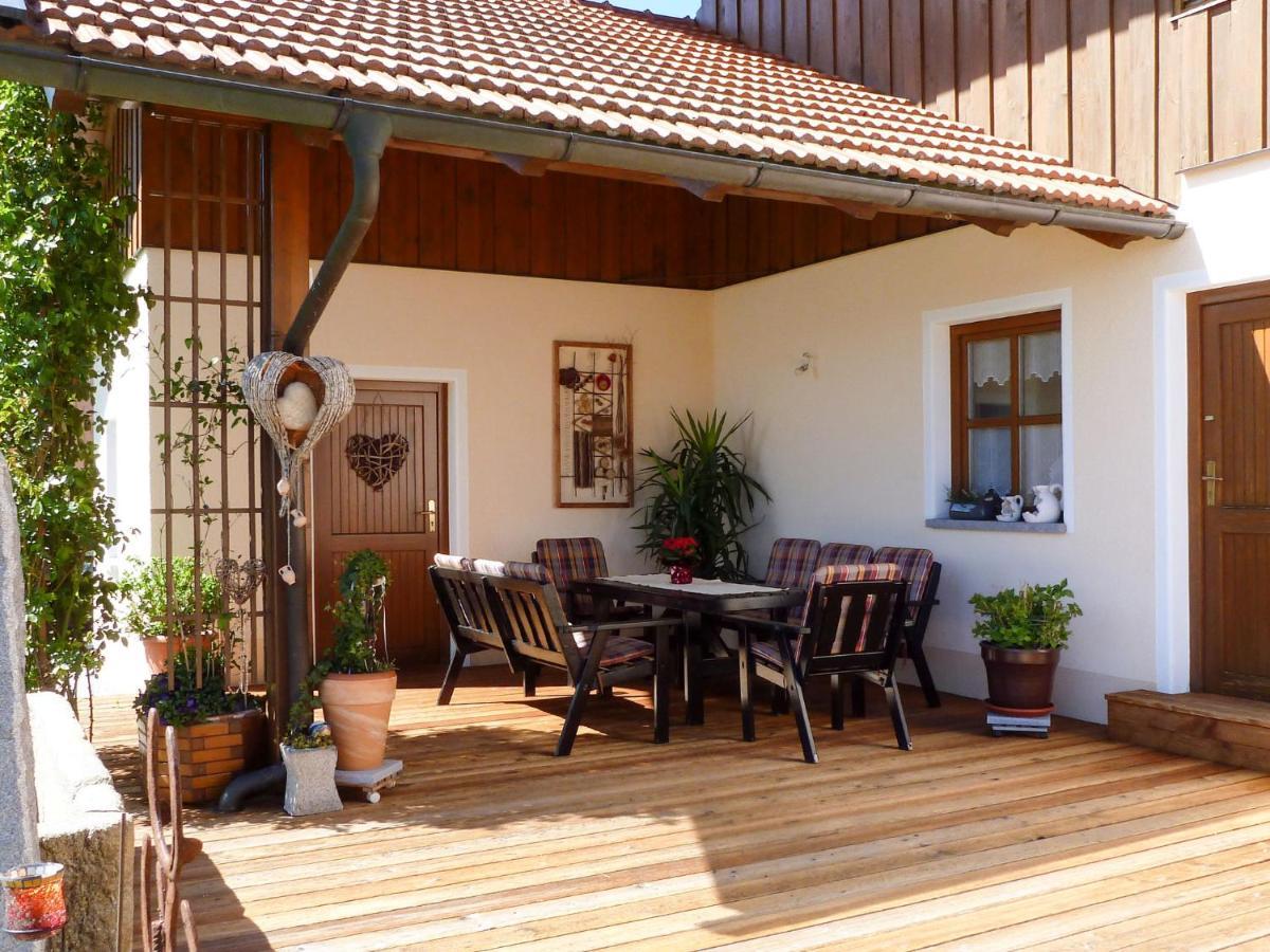 Apartment Freisinger-1 By Interhome Zachenberg Ngoại thất bức ảnh